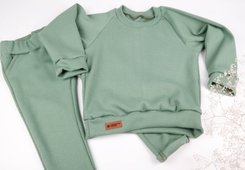 Bluza z prążka: różne kolory