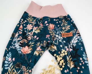 Spodnie softshell: Nocna łąka rozmiar 122/128