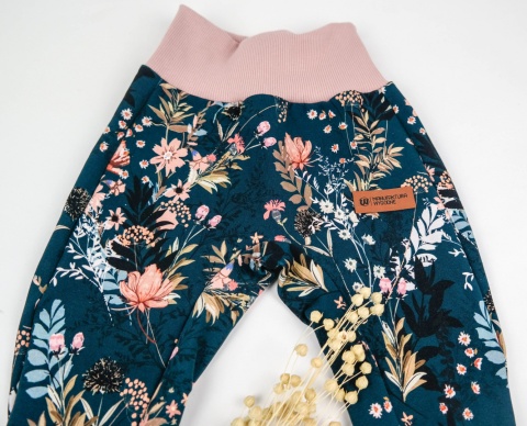 Spodnie softshell: Nocna łąka rozmiar 122/128