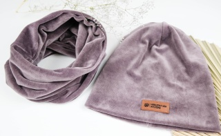 Welurowa czapka z kominem: różne kolory rozmiar 54